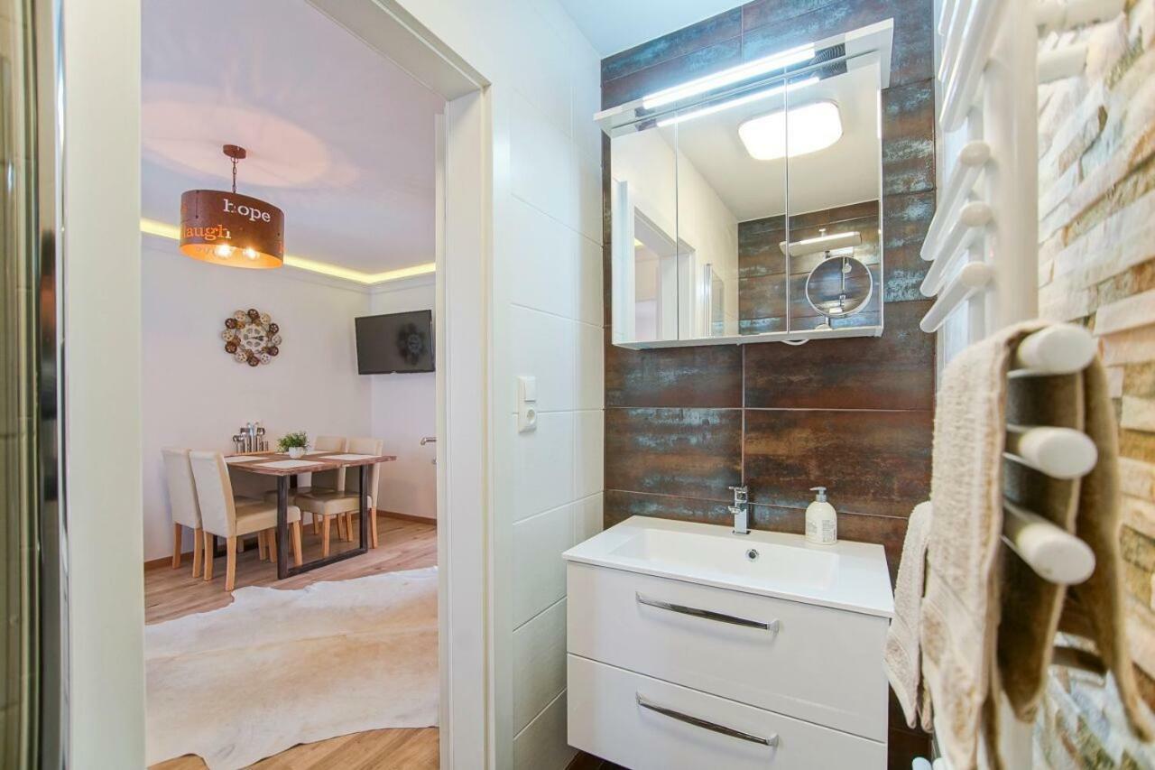 Appartement Auszeit Leoben 1 Mit Terasse Und Gratis Parkplatz Extérieur photo